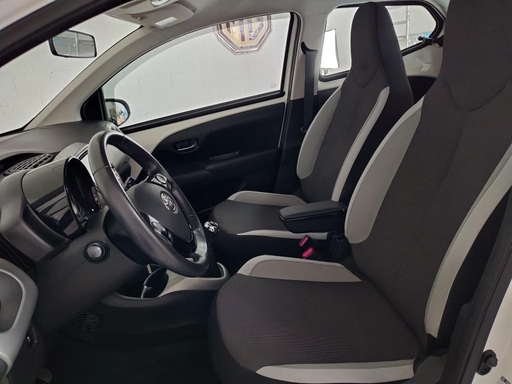 Toyota Aygo 1.0 vvt-i x-play|afneembare trekhaak|cruise control
