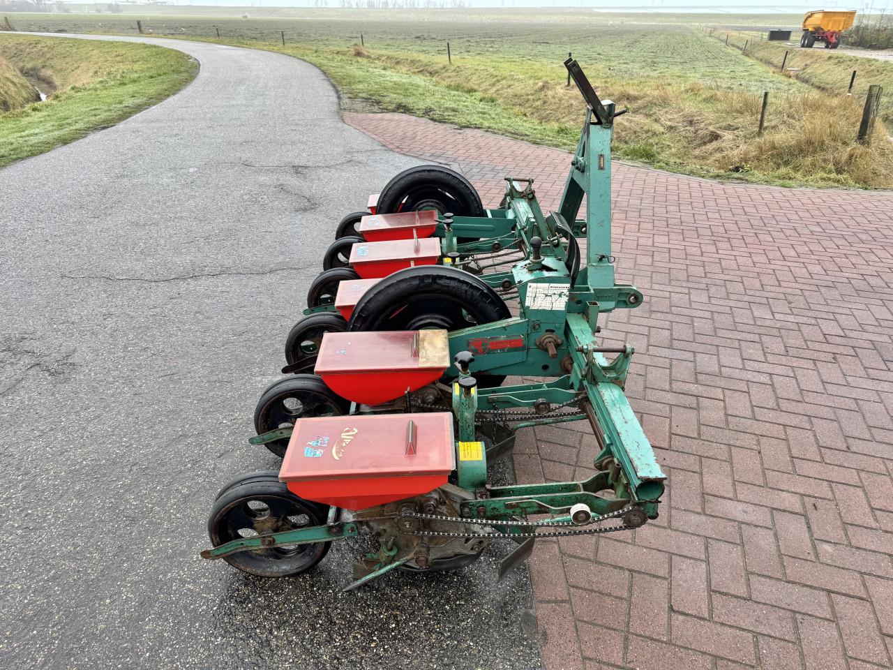 Vicon 6 rijer bietenzaaier 6x50cm