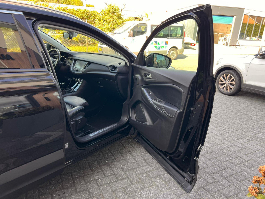 Opel Grandland X 1.2 turbo innovation
