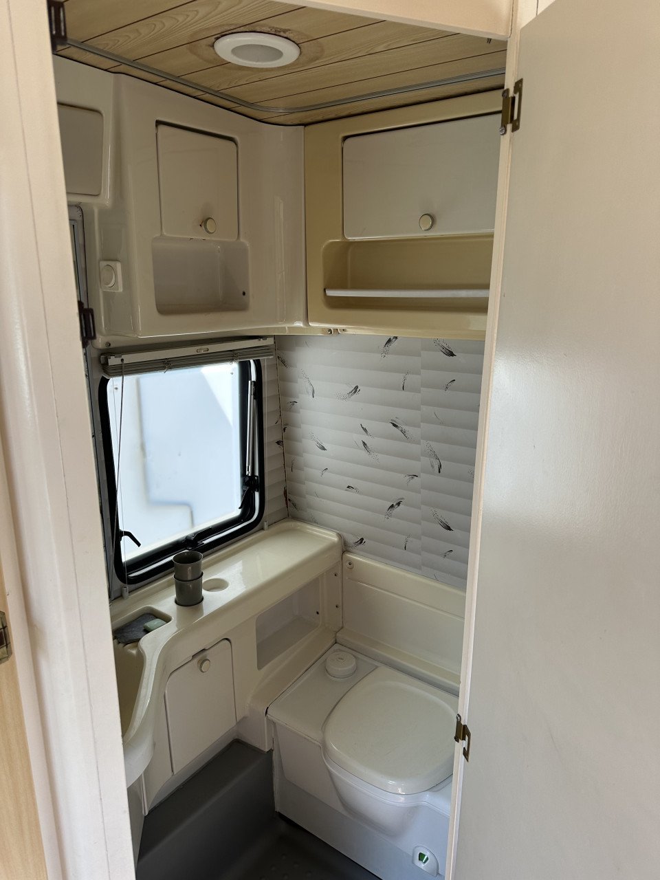 Camper