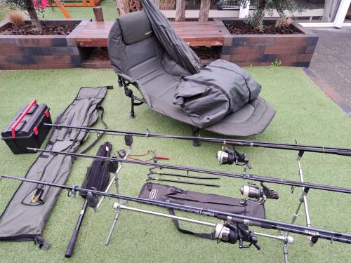 Complete bomvolle visset!