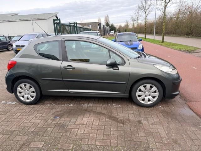Peugeot 207 1.4 vti cool 'n blue