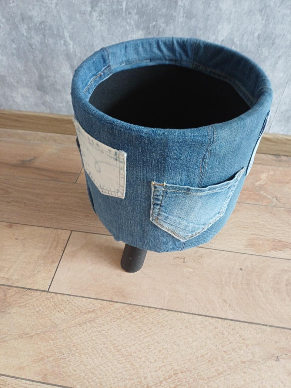 Krukjes bekleed met spijkerbroeken