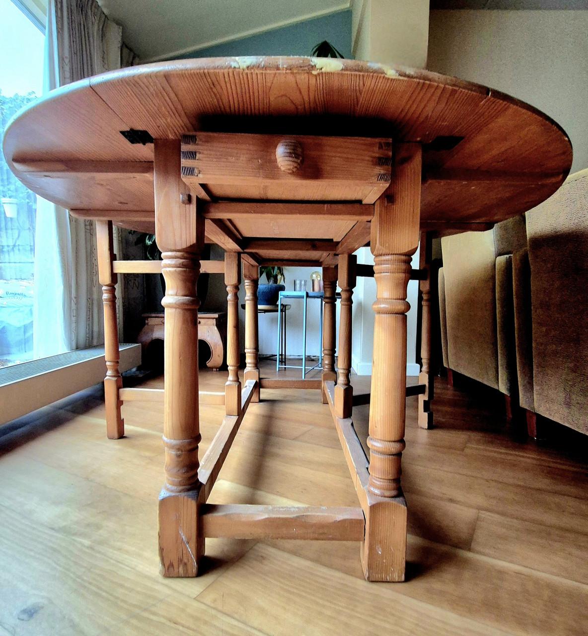 Hangoor eettafel grenen ovaal