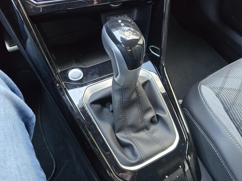 Volkswagen T-roc 1.5 tsi r-line edition virtual cockpit stuur/stoelverwarmi