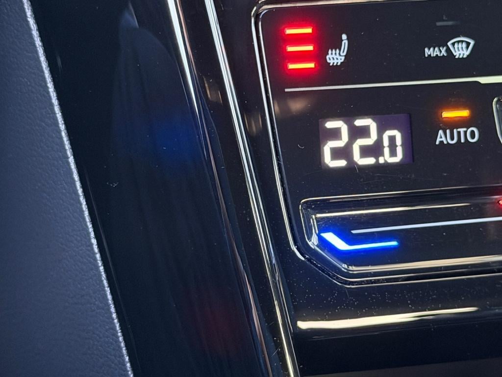 Volkswagen T-roc 1.5 tsi 150pk dsg r-line | camera | keyless | elek. achter