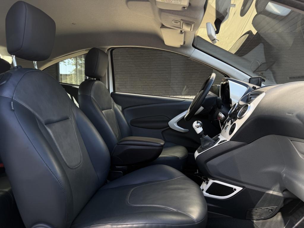 Ford KA 1.2 titanium x - lederen bekleding - nieuwe distributie + grote beu