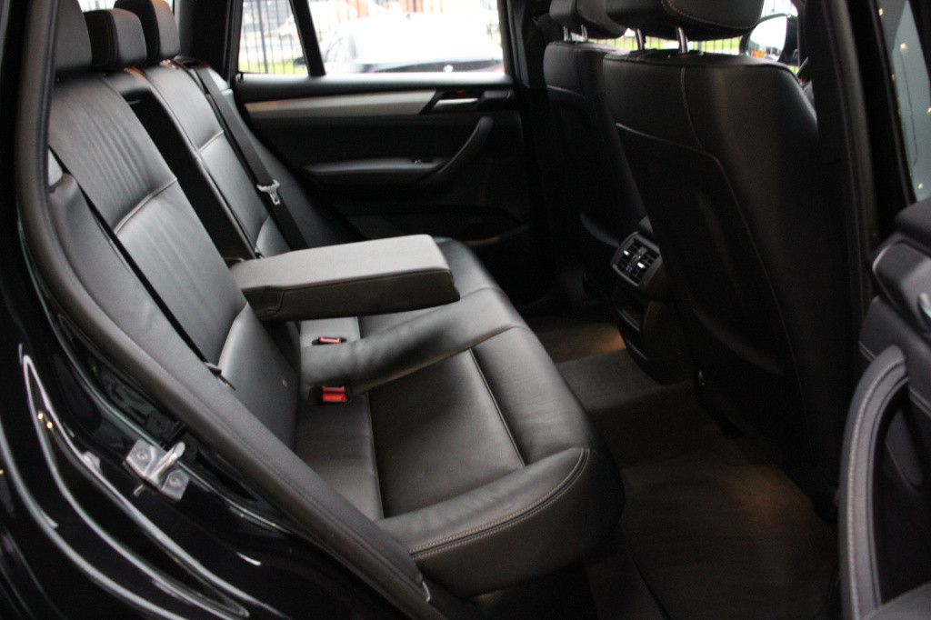 BMW X3 xdrive35i high executive m-sport | 306pk | panoramadak | afn. trekha