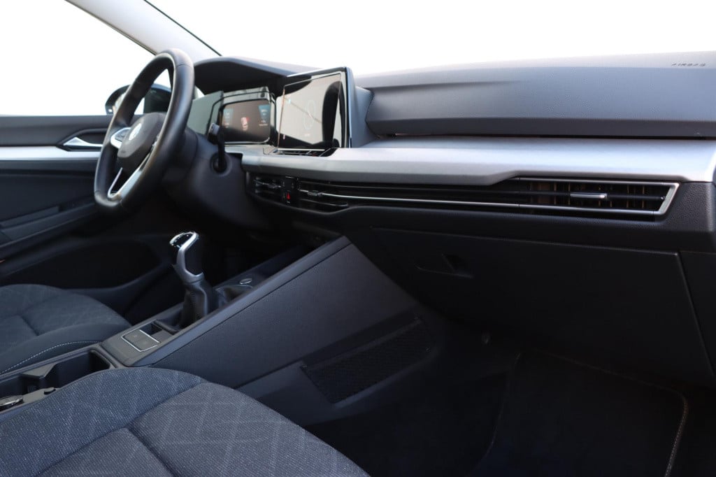 Volkswagen Golf 1.5 tsi life 130pk