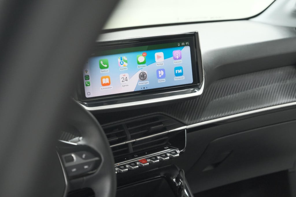 Peugeot 208 puretech 100 active | parkeersensoren | navigatie | apple carpl