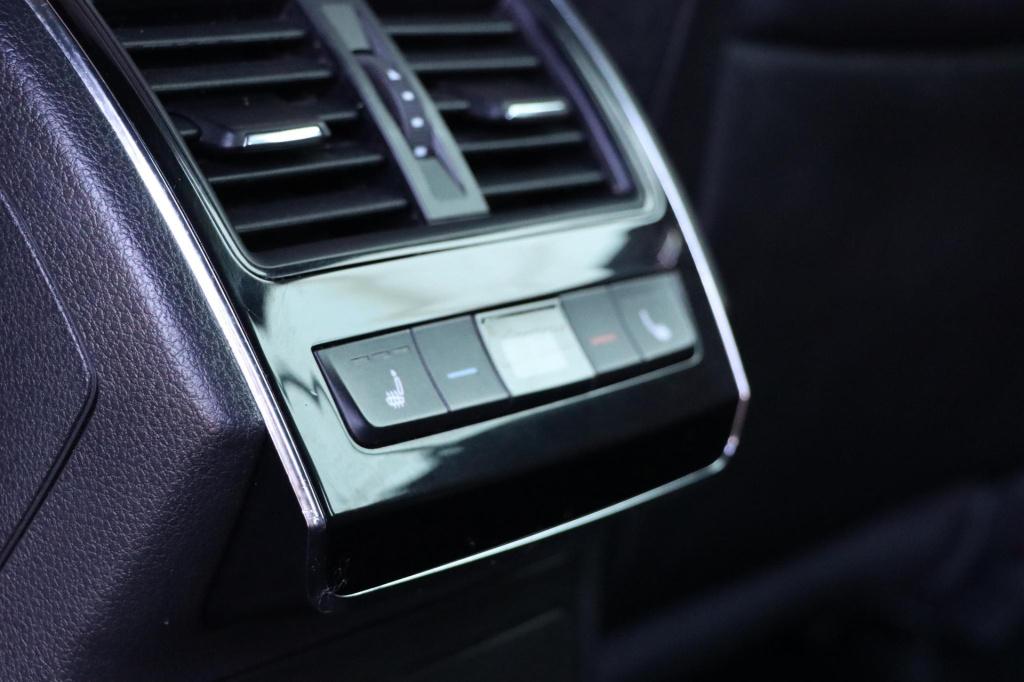 Skoda Superb combi 1.4 tsi iv sportline business 218pk dsg6