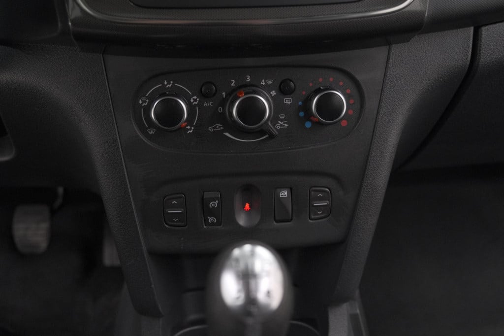 Dacia Sandero Stepway tce 90 sl | navigatie | parkeersensoren | airco