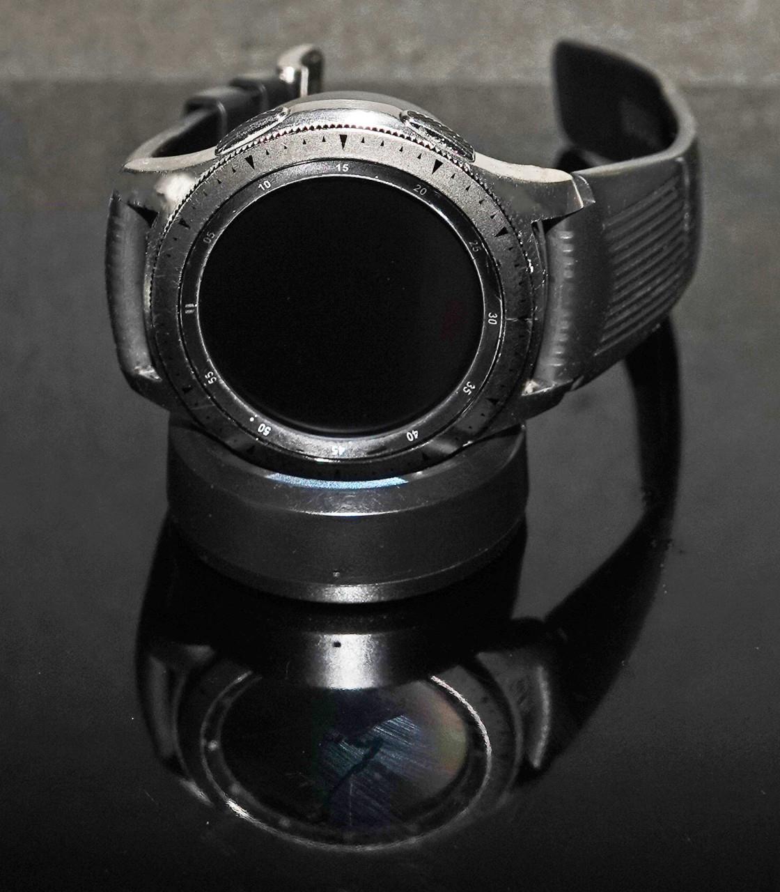 Samsung Galaxy watch 46 mm, R-800 met veel functies +oplader