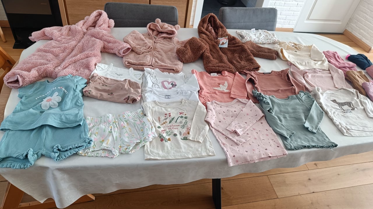 46 delig meisjespakket maat74/80