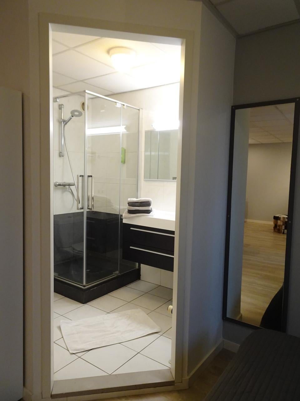 Te Huur Studio / Studio for Rent