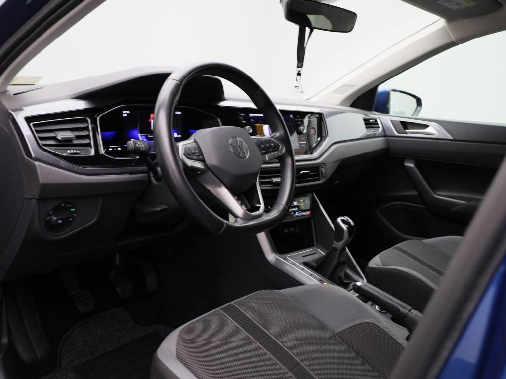 Volkswagen Polo 1.0 tsi r-line business | apple carplay | iq light | achter