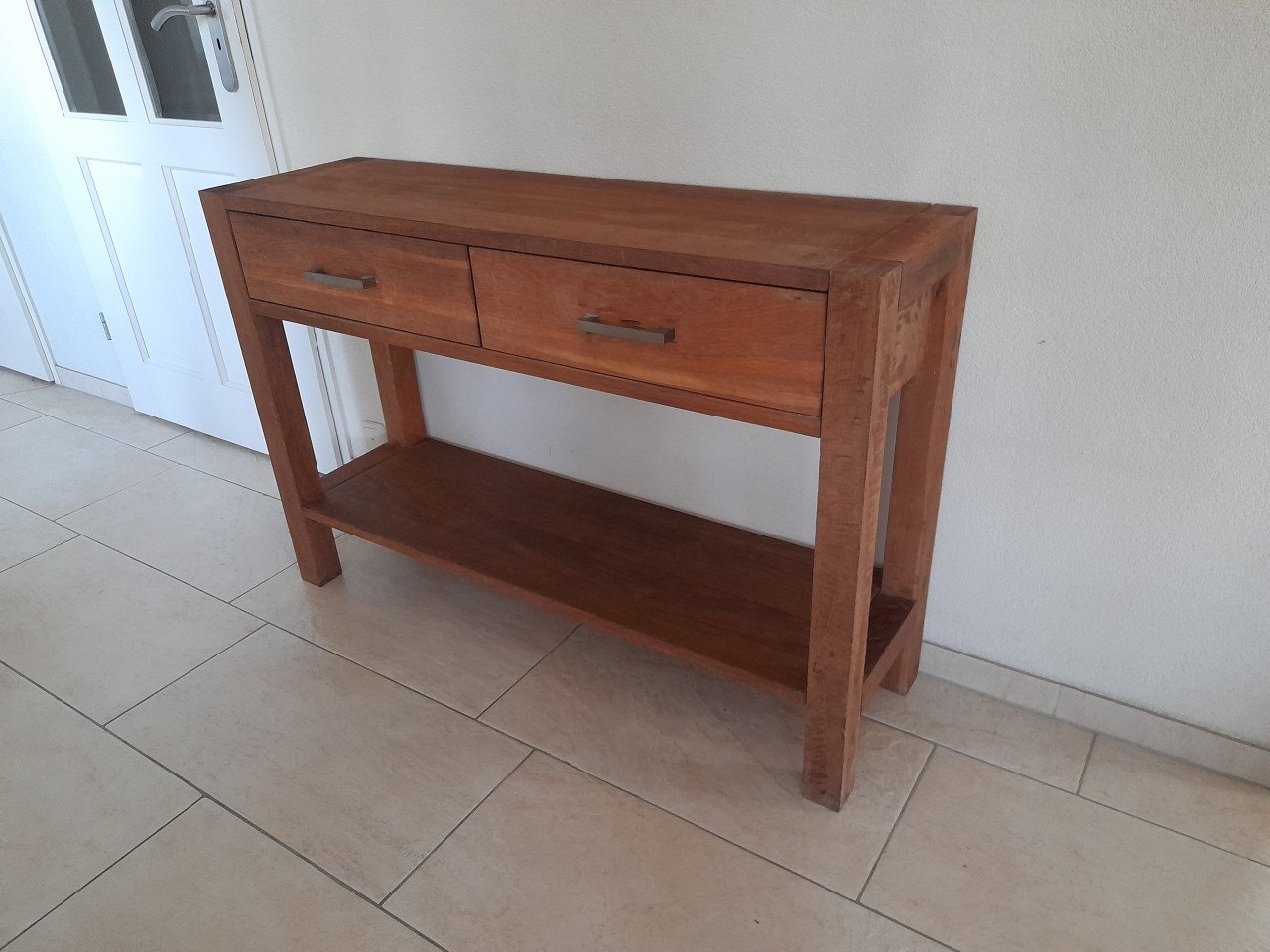 Houten side table  35 x 120 x 80H (in goede staat )