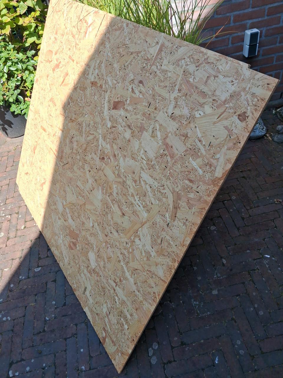 Gratis 2 platen hout