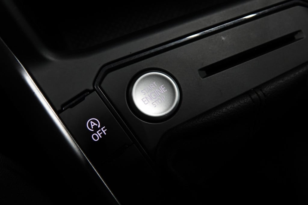 Volkswagen Taigo 1.0 tsi | acc | led | stoelverw. | pdc |