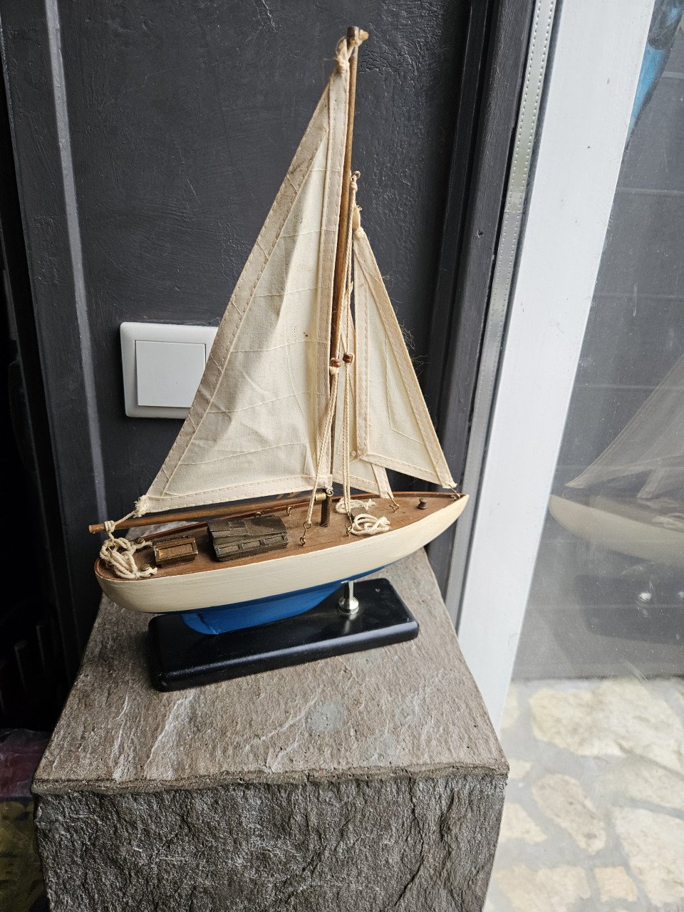 Mooi vintage zeilschip van hout in nette staat...