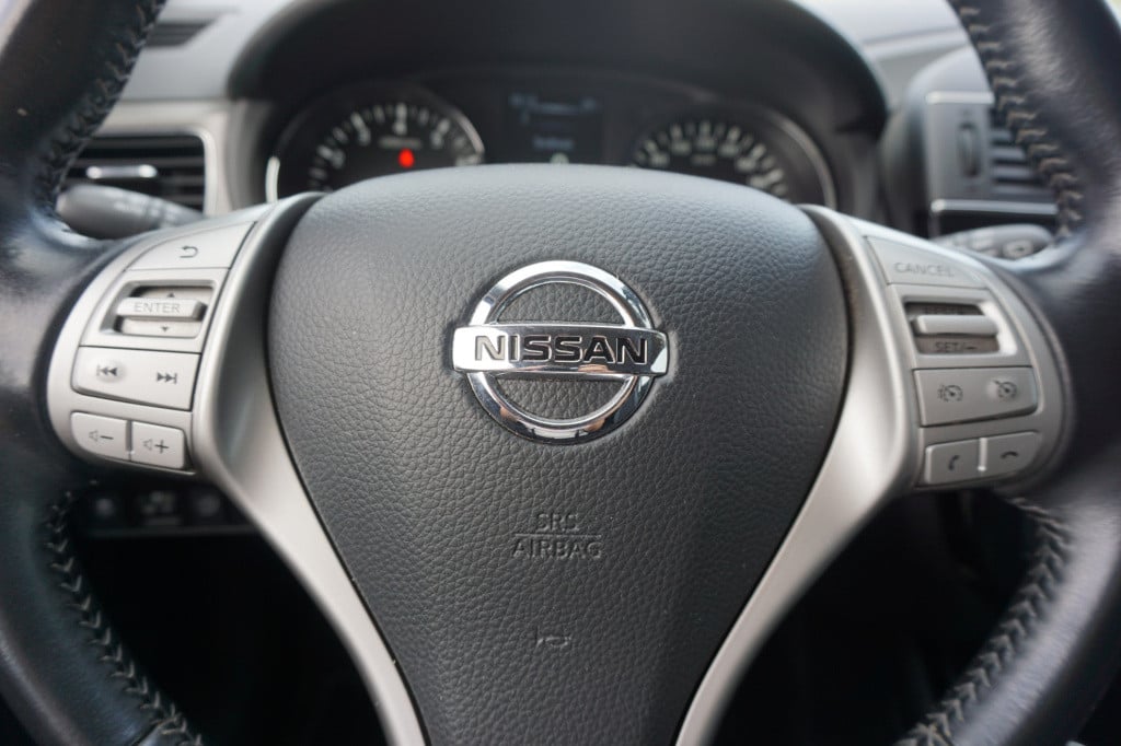 Nissan Pulsar 1.2 dig-t n-connecta airco / cruise / navi / camera / elektr.