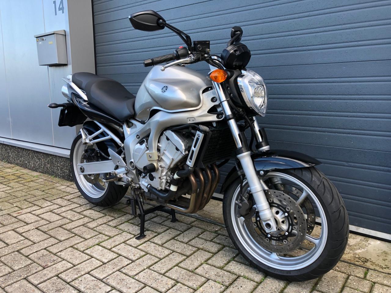 Inruilkoopje: Yamaha FZ6 N uit 2004, met 68dkm, nieuwe achterband €1995,-