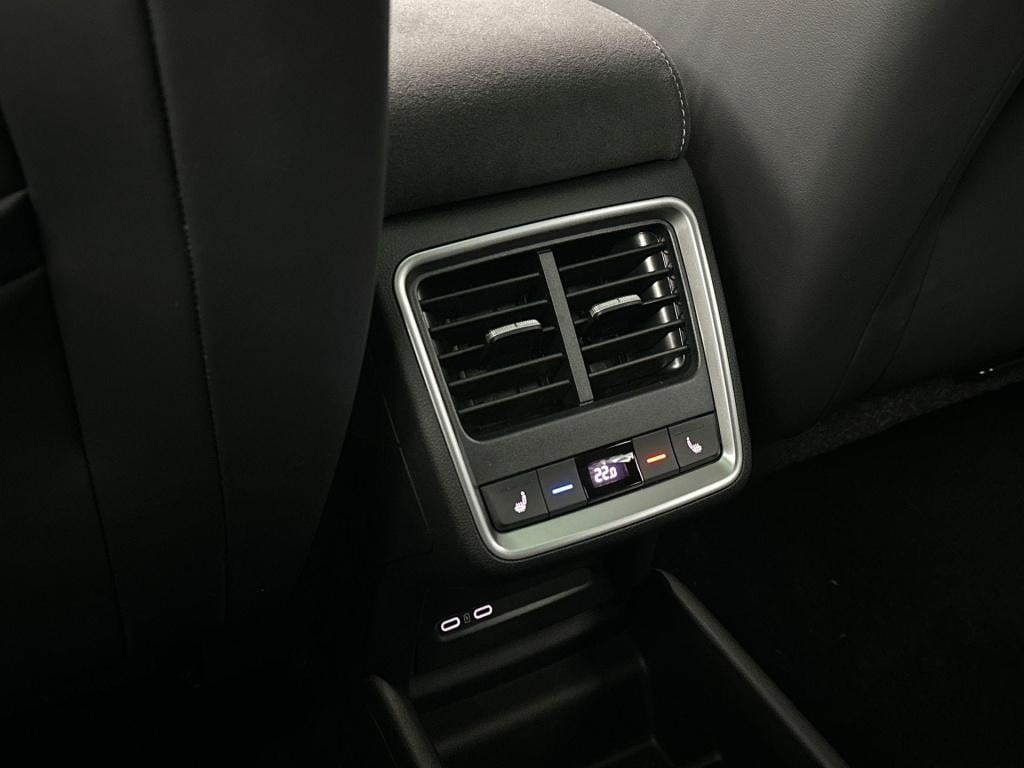 Skoda Enyaq Iv rs elektromotor 250 kw / 340 pk suv elektrische aa