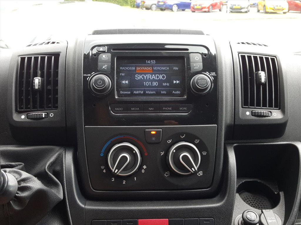 Peugeot Boxer gb 330 l1h1 bluehdi 130pk premium pack navigatie | airco | cr