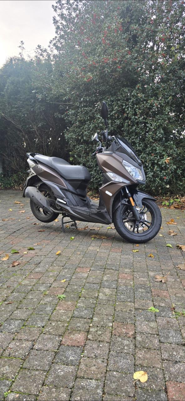 Sym jet 14 2020 nette, goed onderhouden.