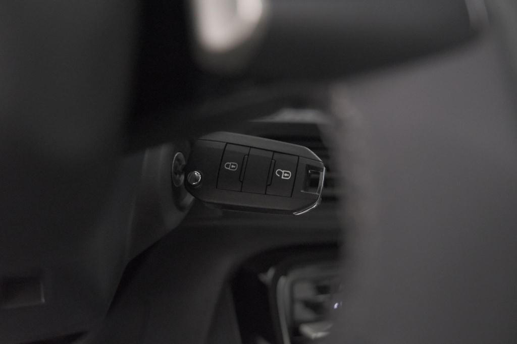 Citroen C3 Aircross 1.2 hybrid 145pk max | camera | dodehoekdetectie | navi