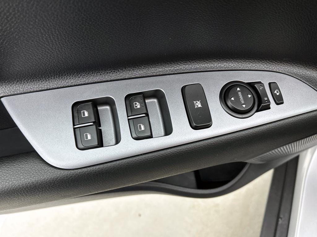 Kia Stonic 1.0 t-gdi mhev gt-line | stoel- en stuurverwarming | achteruitri