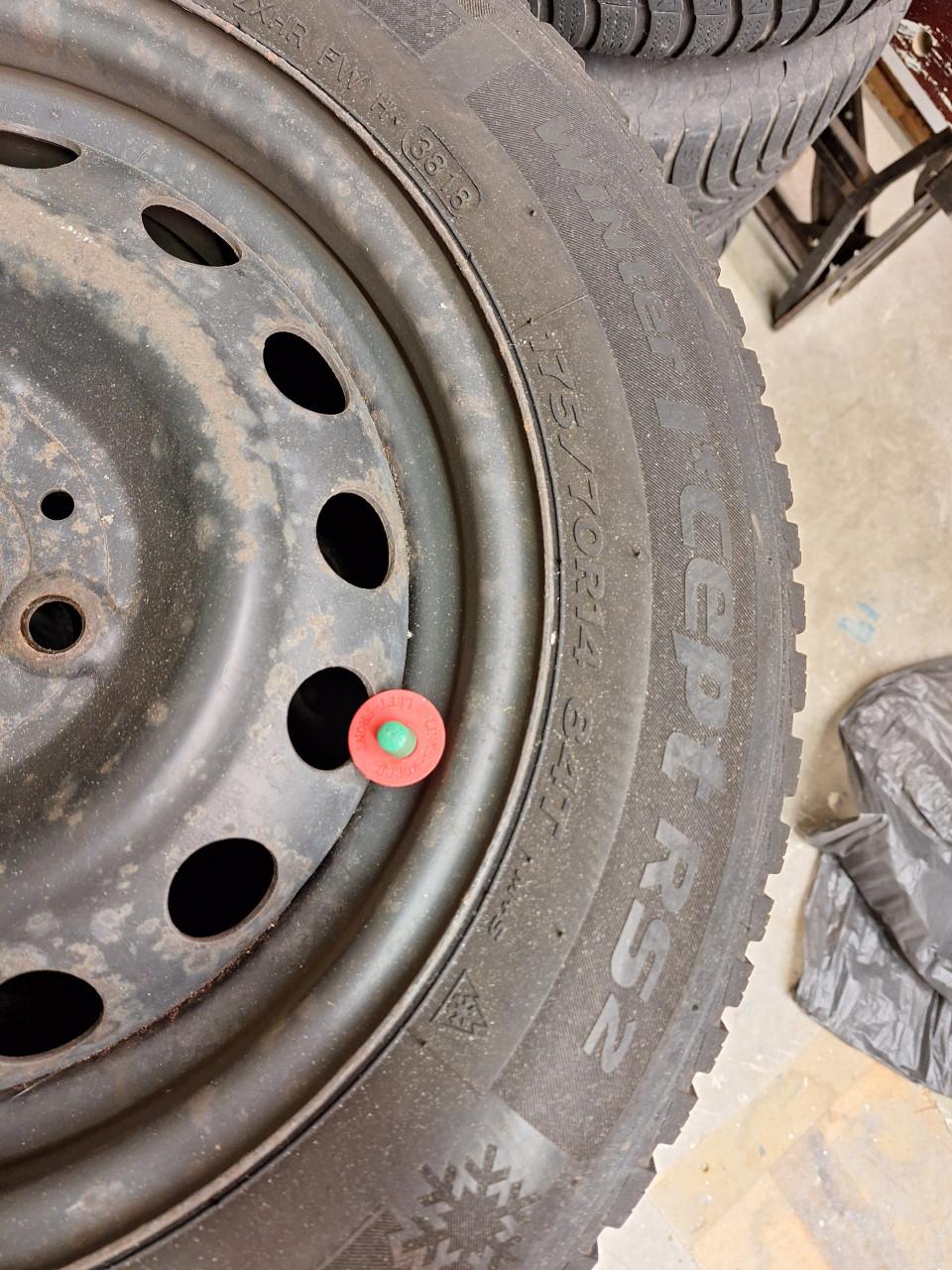 GRATIS - Winterbanden 175/70R14