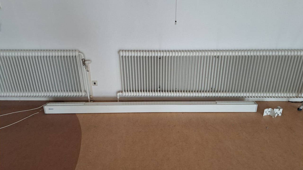 Projectiescherm, elektrische bediening