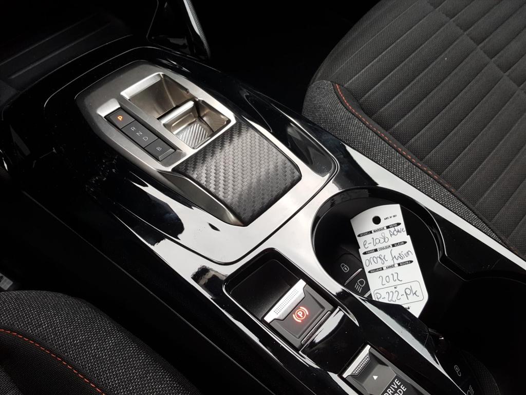 Peugeot E-2008 ev 50kwh 136pk 3-fase active apple carplay & android auto | 