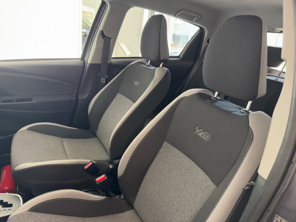 Toyota Yaris 1.5 hybrid y20 exclusive edition