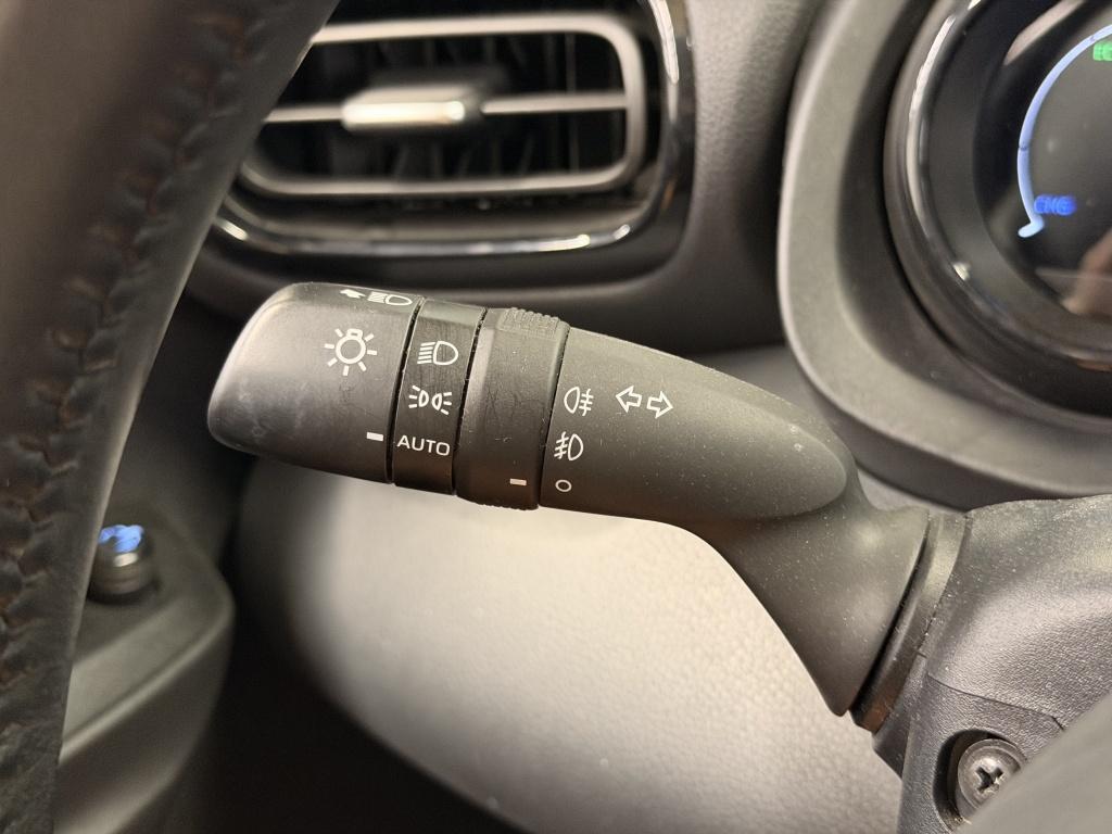 Toyota Yaris 1.5 hyb. executive| jbl| hud| pdc| adap.cruise| bsm| camera