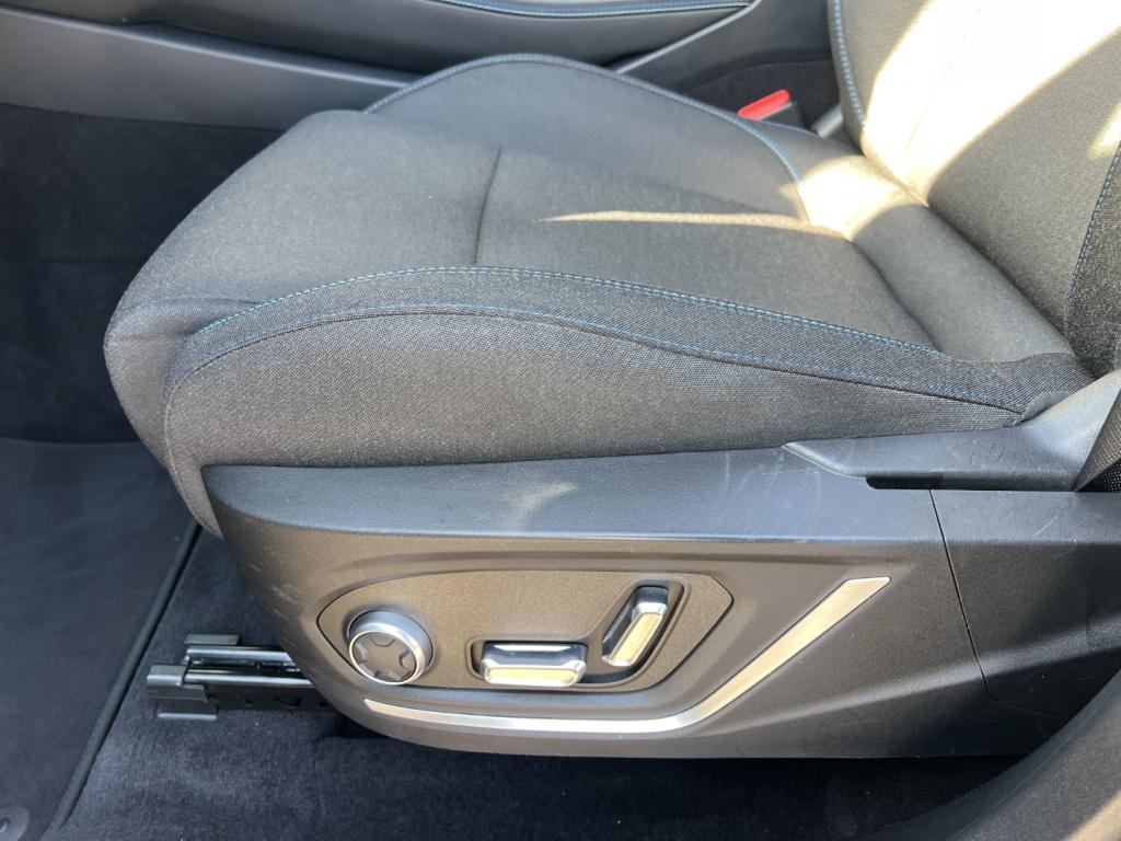 Lynk & Co 01 1.5 261pk phev , 360gr camera , pano dak , adaptive cc , car p