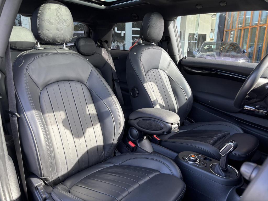 Mini Electric yours 33 kwh