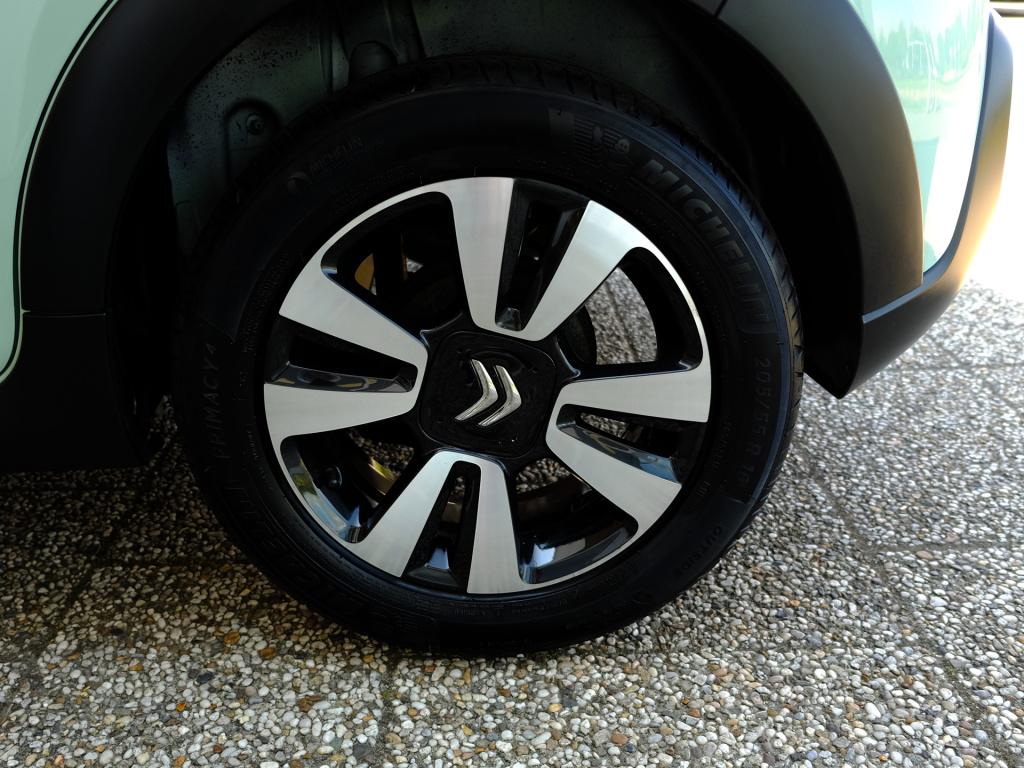 Citroen C3 1.2 puretech 82pk s&s shine | panodak | cruise control | airco |