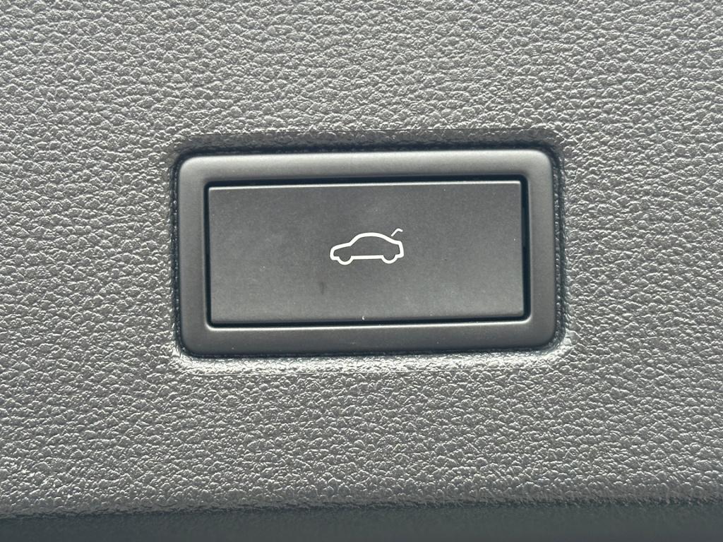 Volkswagen T-roc 1.5 tsi 150pk dsg r-line | camera | keyless | elek. achter