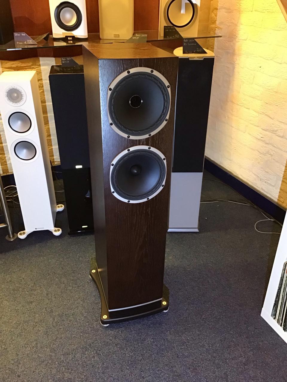 Fyne Audio F502 luidsprekers