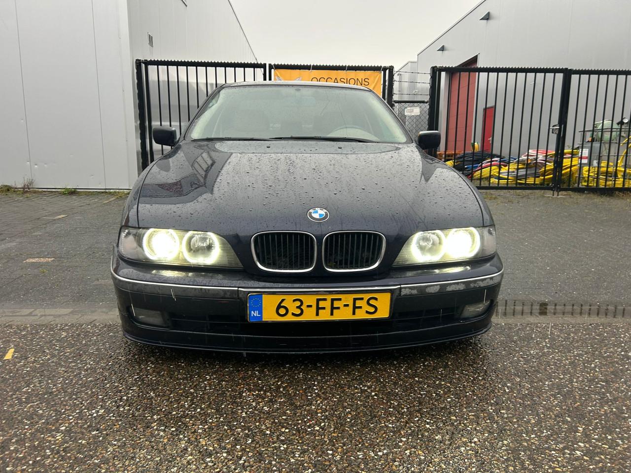 BMW 5-serie 523i Executive MEENNEEMPRIJS! AUTOMAAT/NW ALLS BANDEN/CLIMATE