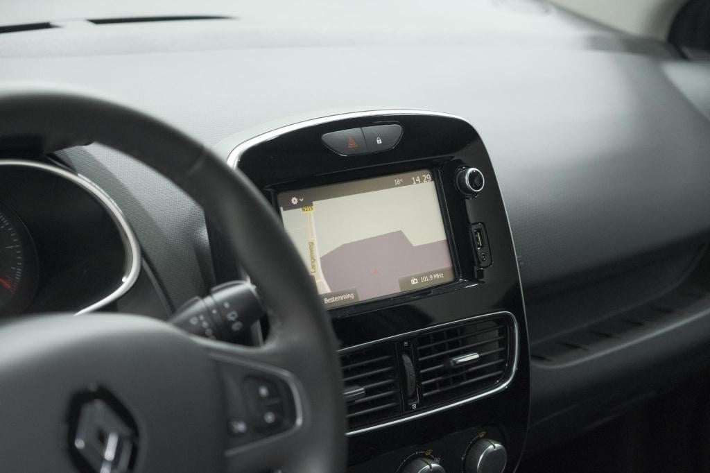 Renault Clio tce 90 limited | trekhaak | navigatie | parkeersensoren