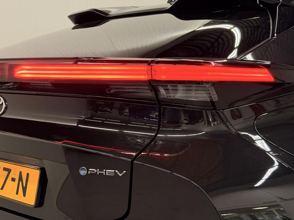 Toyota C-hr 2.0 phev 220 exec