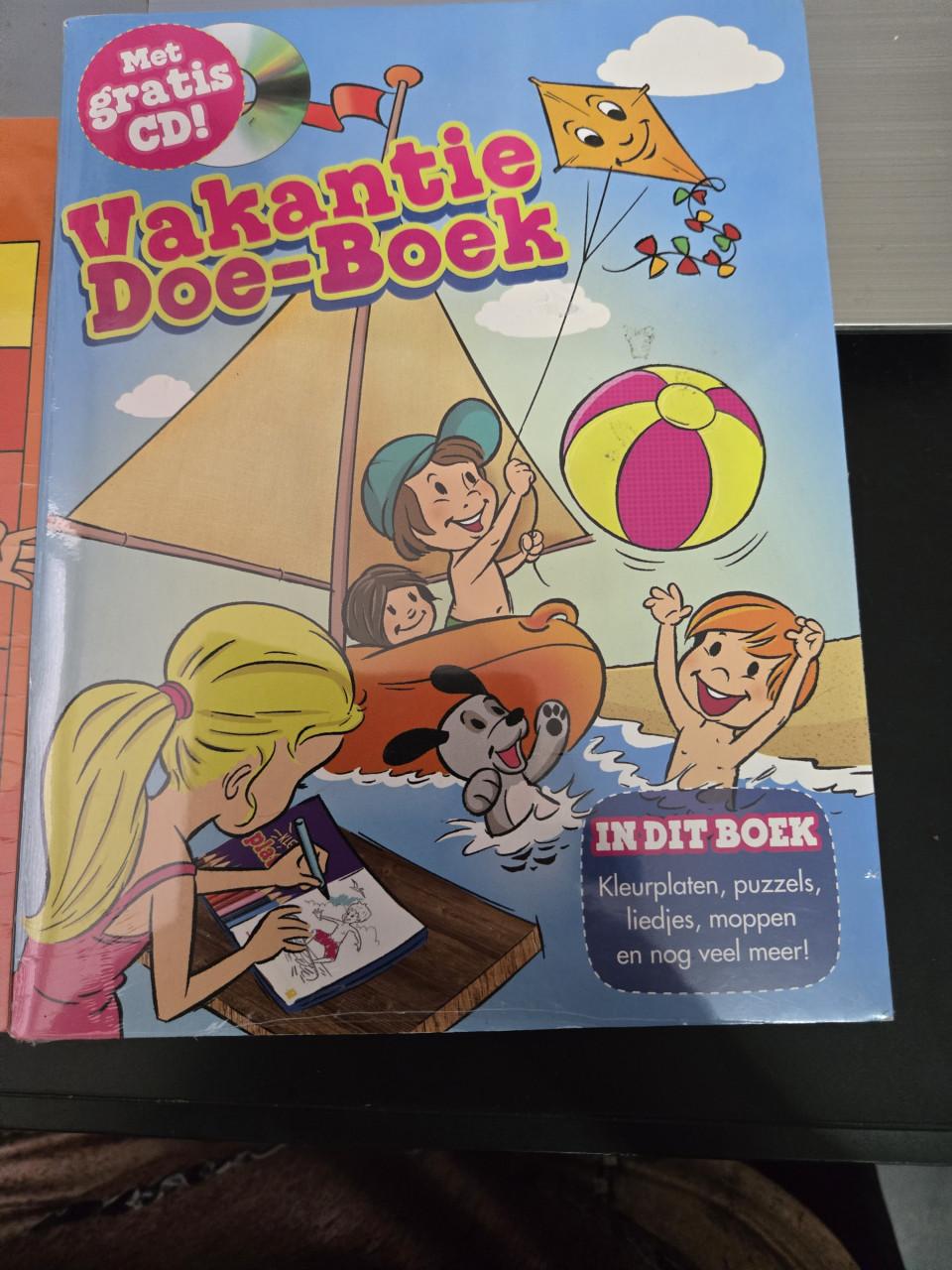 2 kinderboeken met CD's,  Nieuw en geseald