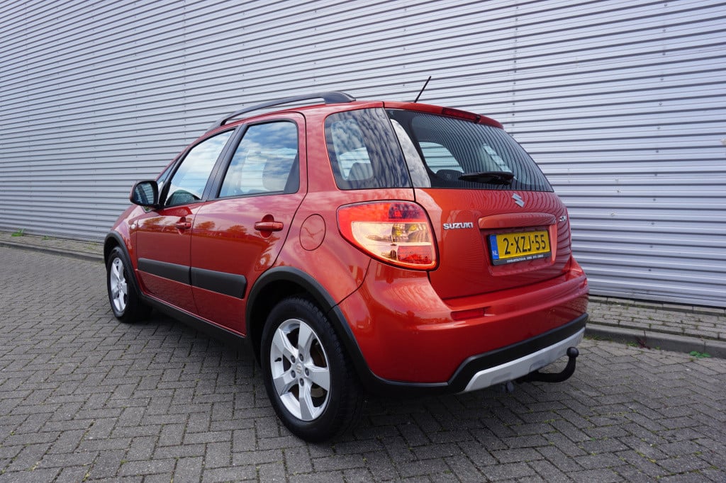 Suzuki Sx4 1.6 comfort airco / navi / parkeers. / elektr. ramen