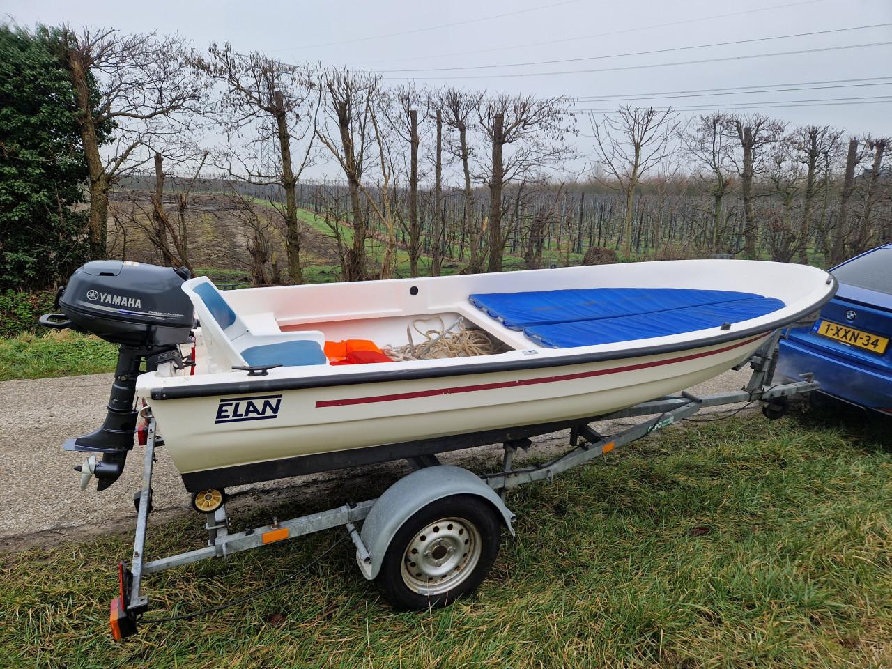 ELAN 401 met YAMAHA 4-takt 4 pk en PEGA boottrailer compleet set vaarklaar