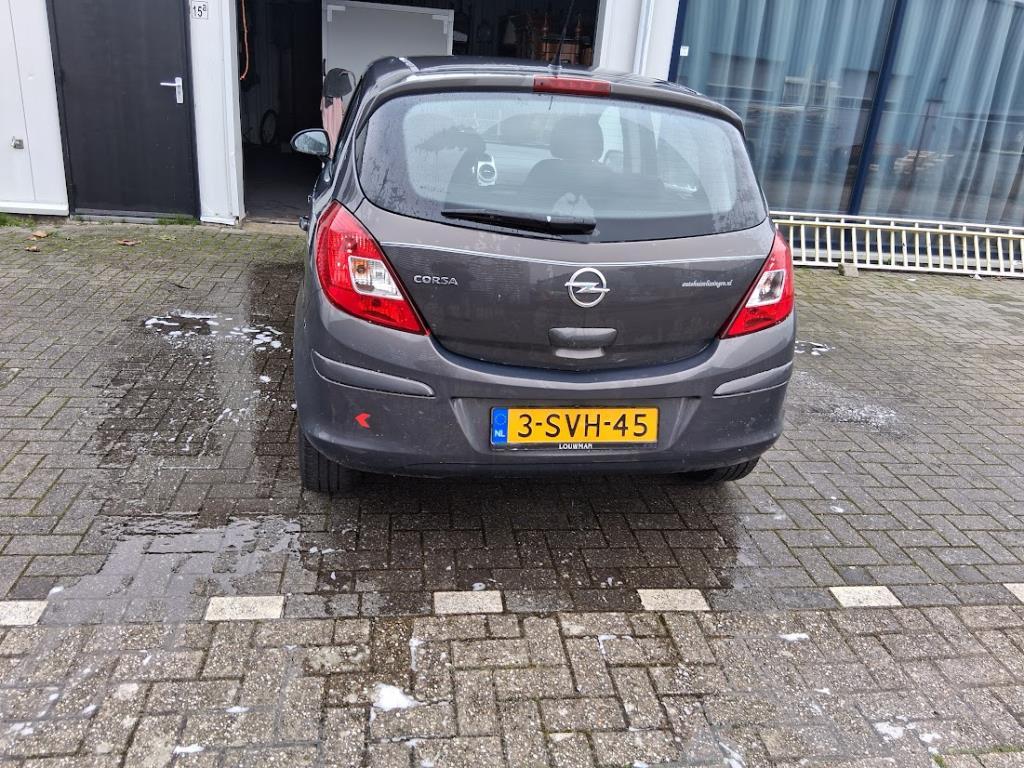 Opel Corsa automaat corsa 1.2 cosmo 1.2-16v cosmo uit 2013