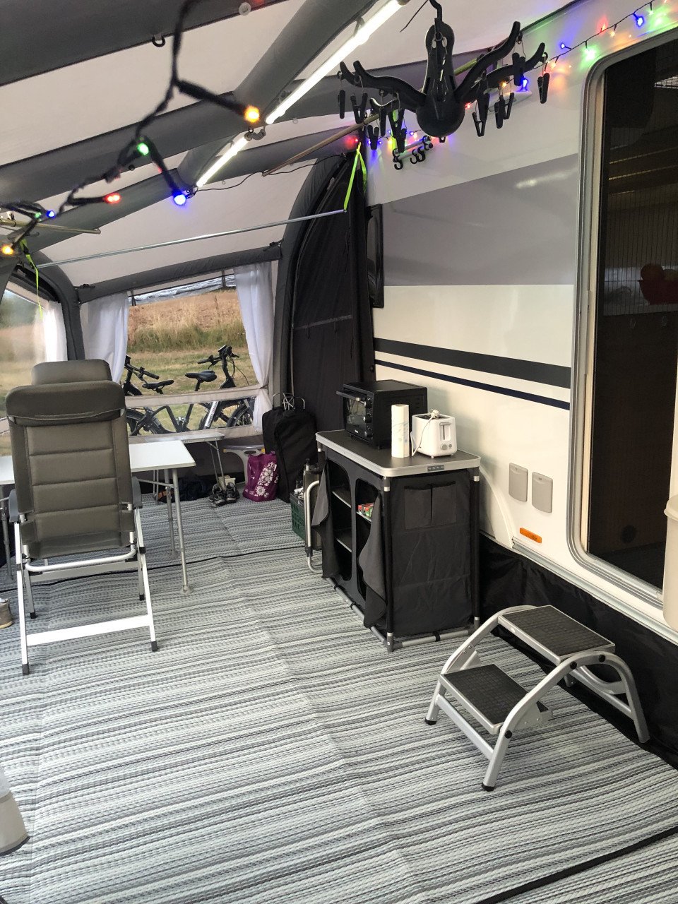 Dometic Kampa Frontier AIR Pro 300 met veel extra's