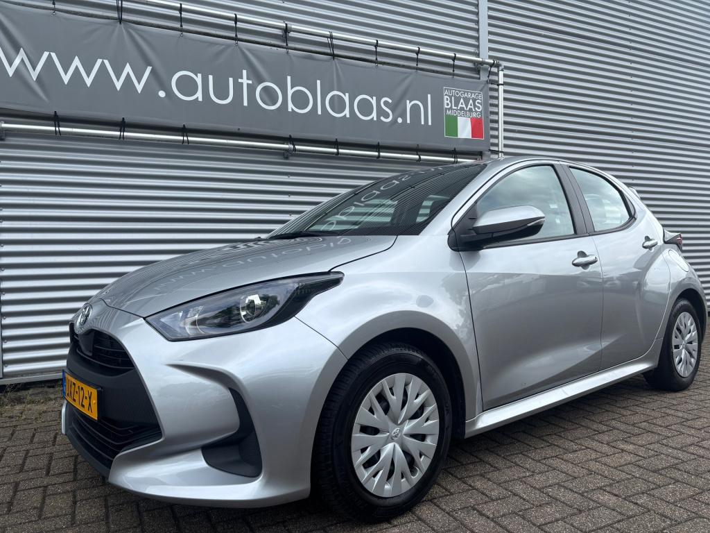 Toyota Yaris 1.5 hybrid 115 active